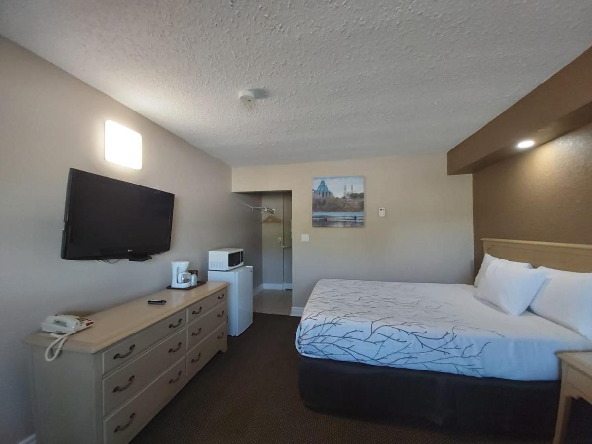 Arnprior Motor Inn Εξωτερικό φωτογραφία