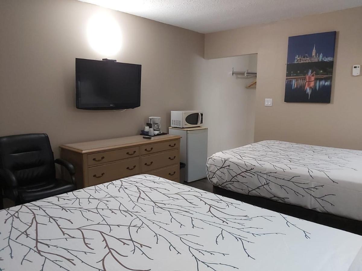 Arnprior Motor Inn Εξωτερικό φωτογραφία