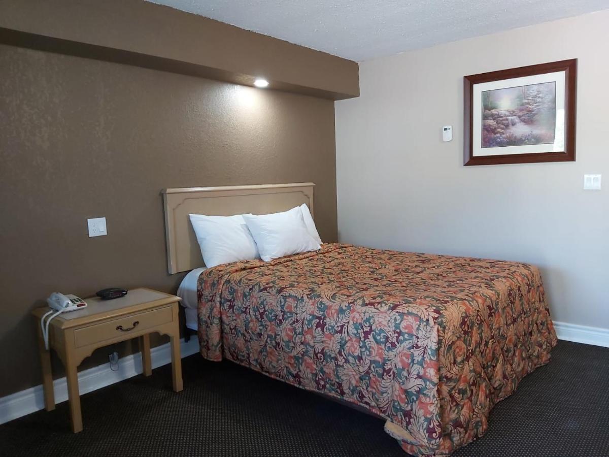 Arnprior Motor Inn Εξωτερικό φωτογραφία