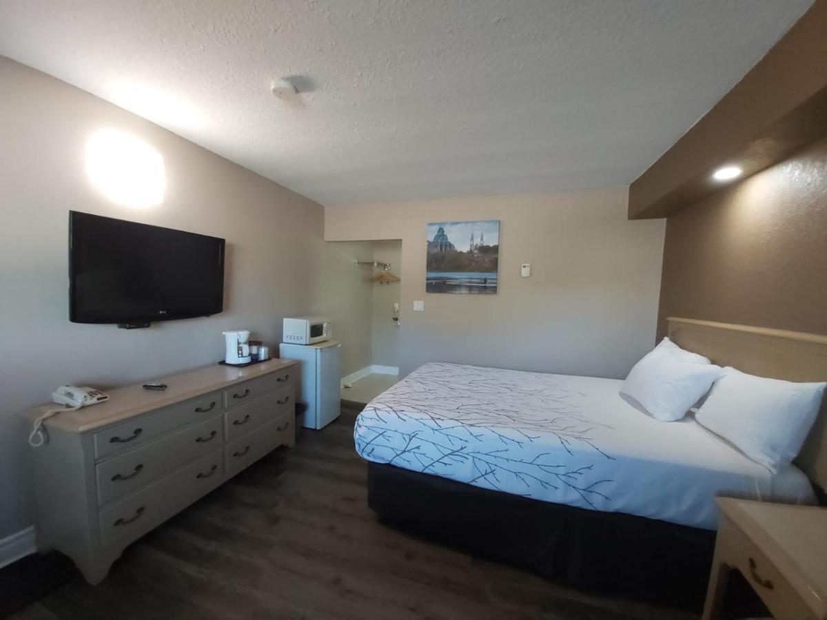 Arnprior Motor Inn Εξωτερικό φωτογραφία