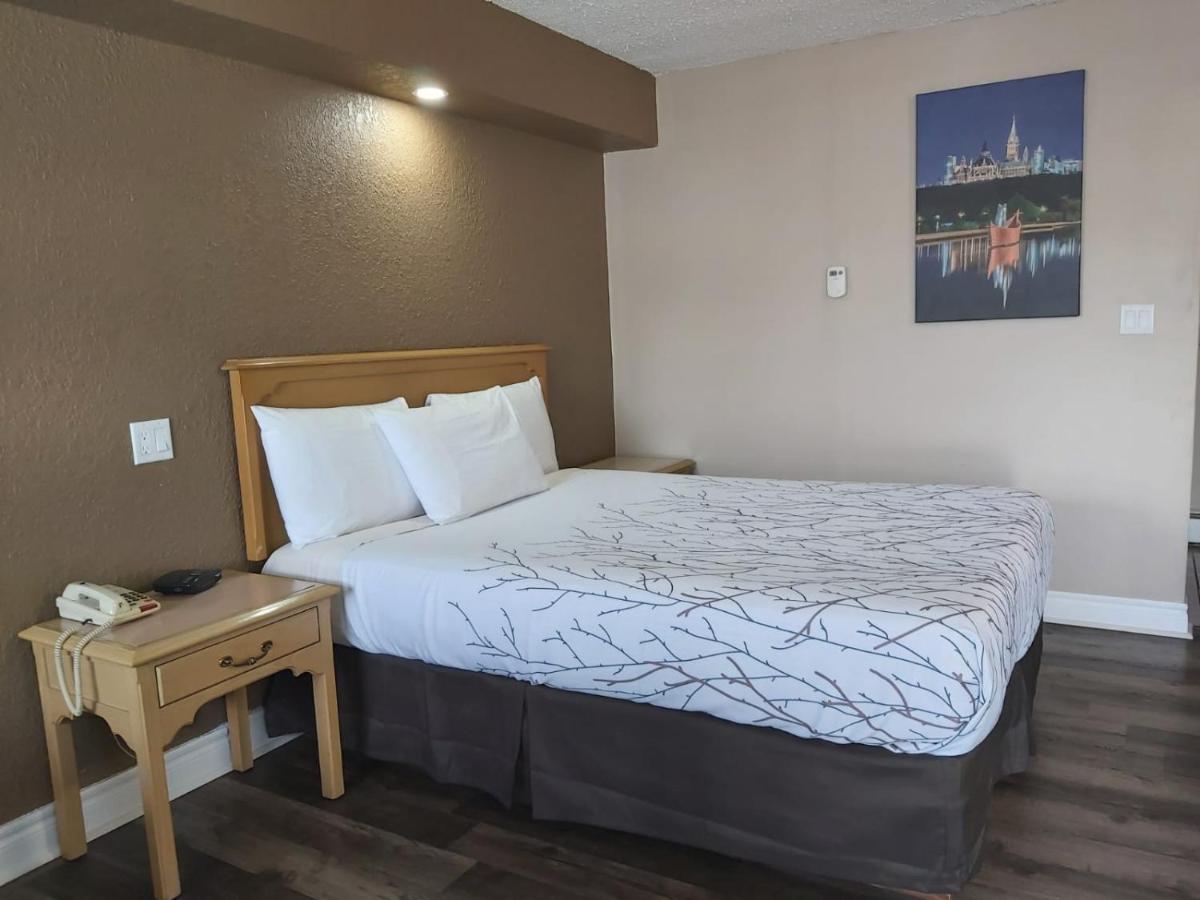 Arnprior Motor Inn Εξωτερικό φωτογραφία