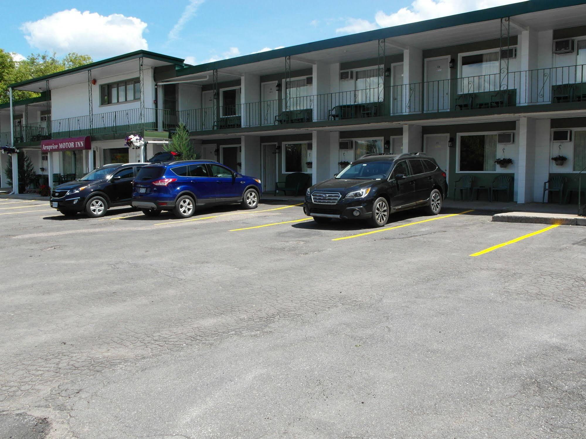Arnprior Motor Inn Εξωτερικό φωτογραφία
